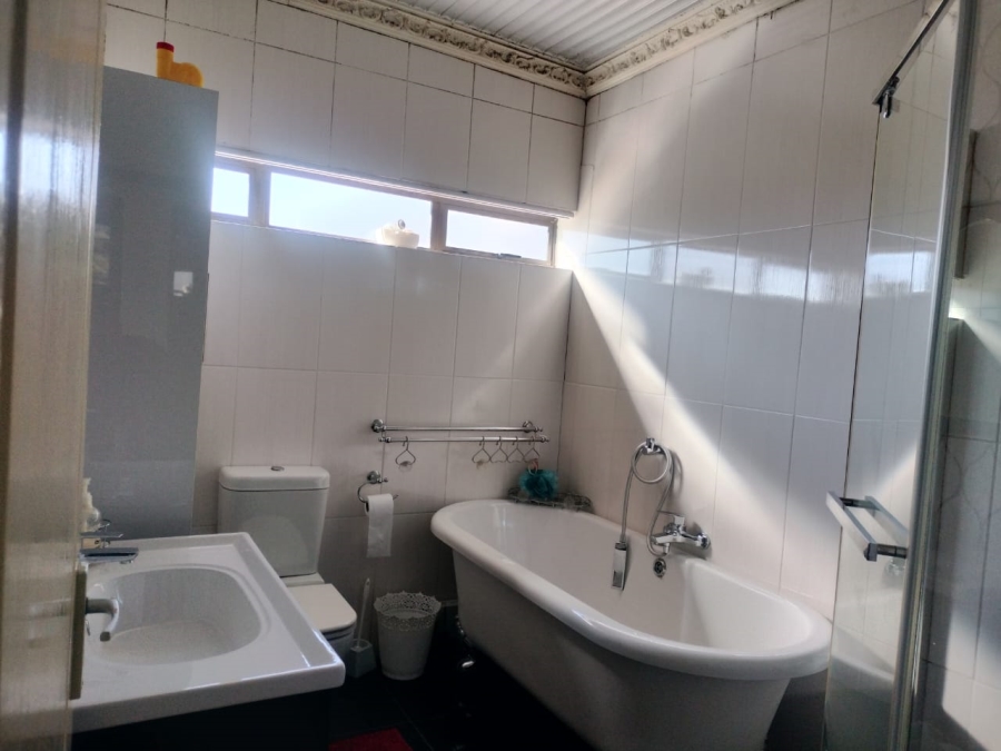 3 Bedroom Property for Sale in Raceway Free State